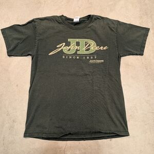 Y2K John Deere Gildan Dark Green Short Sleeve Tee Men's L Faded